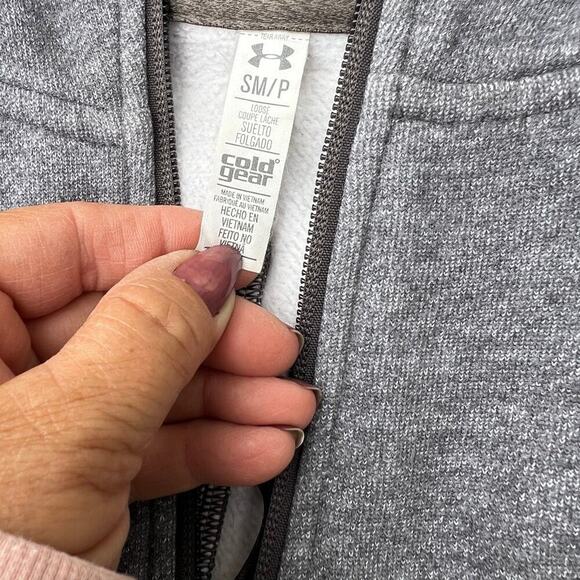 Under Armor women’s size S, loose, full zip, hoodie jacket - Picture 10 of 10